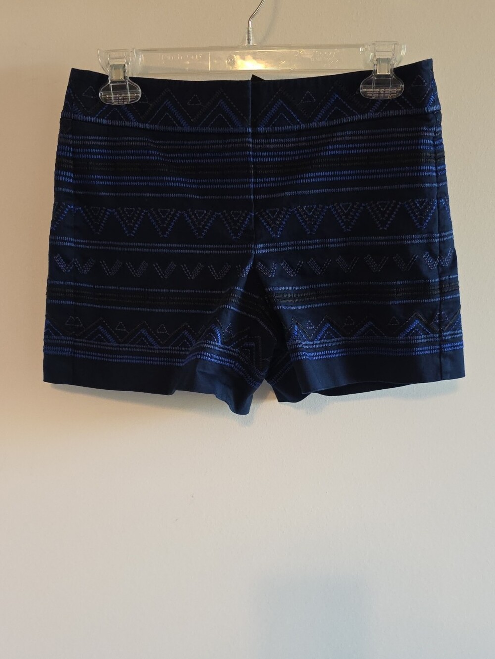White House Black Market Shorts Womens Size 0 Geometric Embroidered Lined